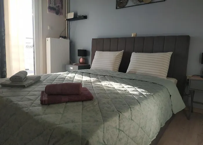 Athens View Apartment Near Metro Station Agia Marina